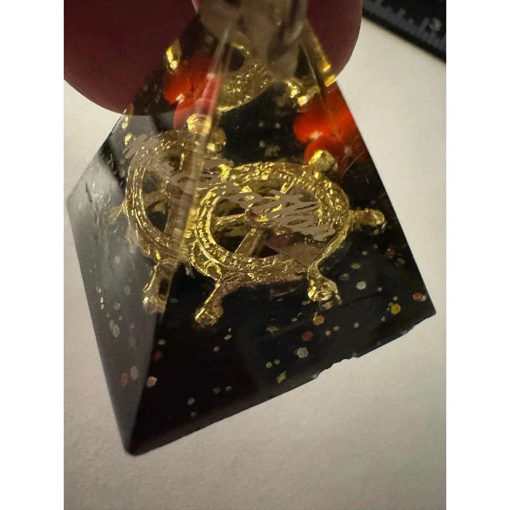 Mazatlan‎ Mexico Souvenir Pyramid Keychain Gold Ship Wheel Travel Charm